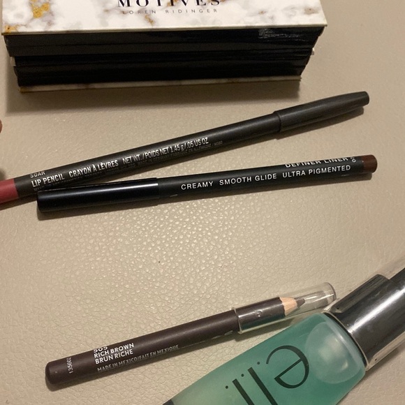 Motives Iconic Palette & Mac & Lawless& Covergirl makeup cosmetics. Used once - Picture 8 of 8